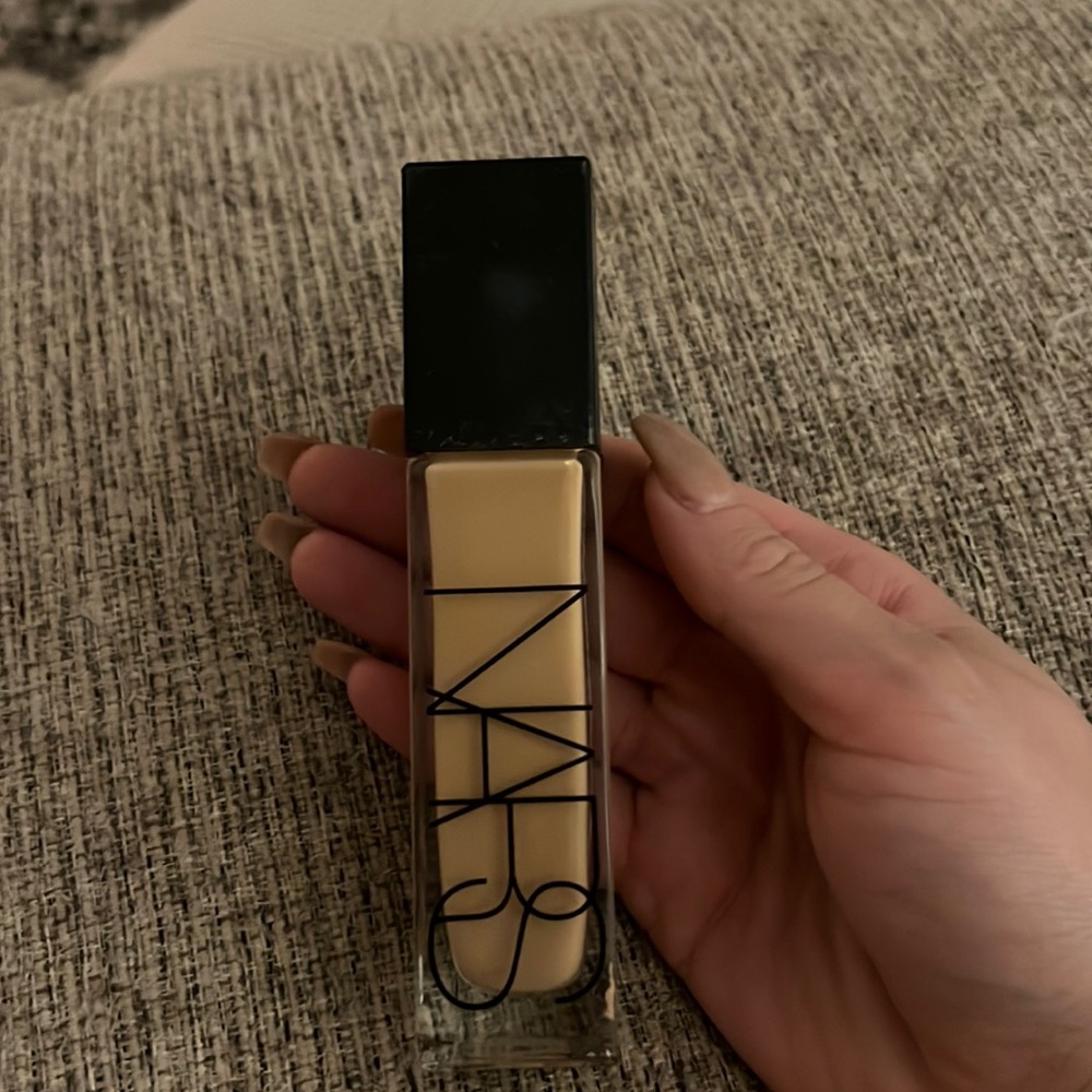 NARS natural radiant longwear foundation